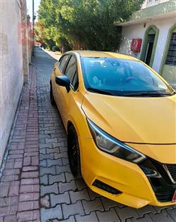 نيسان فيرسا